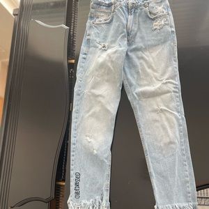 Zara women’s cut off jeans. Size 2